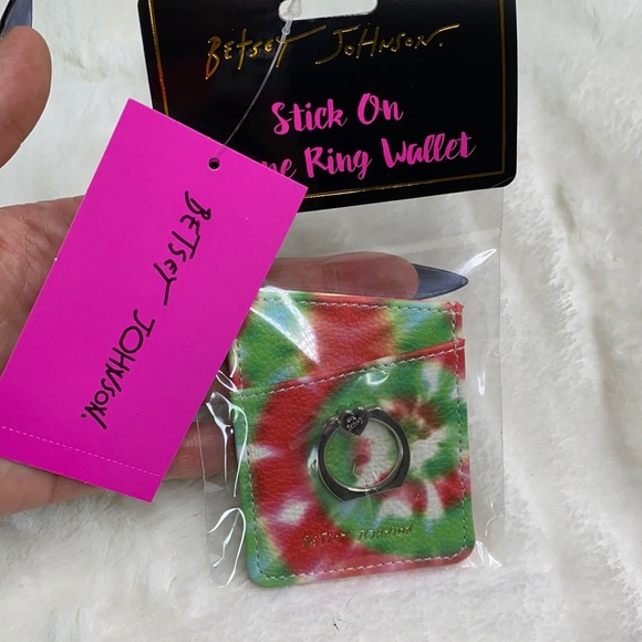 Betsey Johnson Accessories - 🌸🌸 Designer Phone Wallet - New